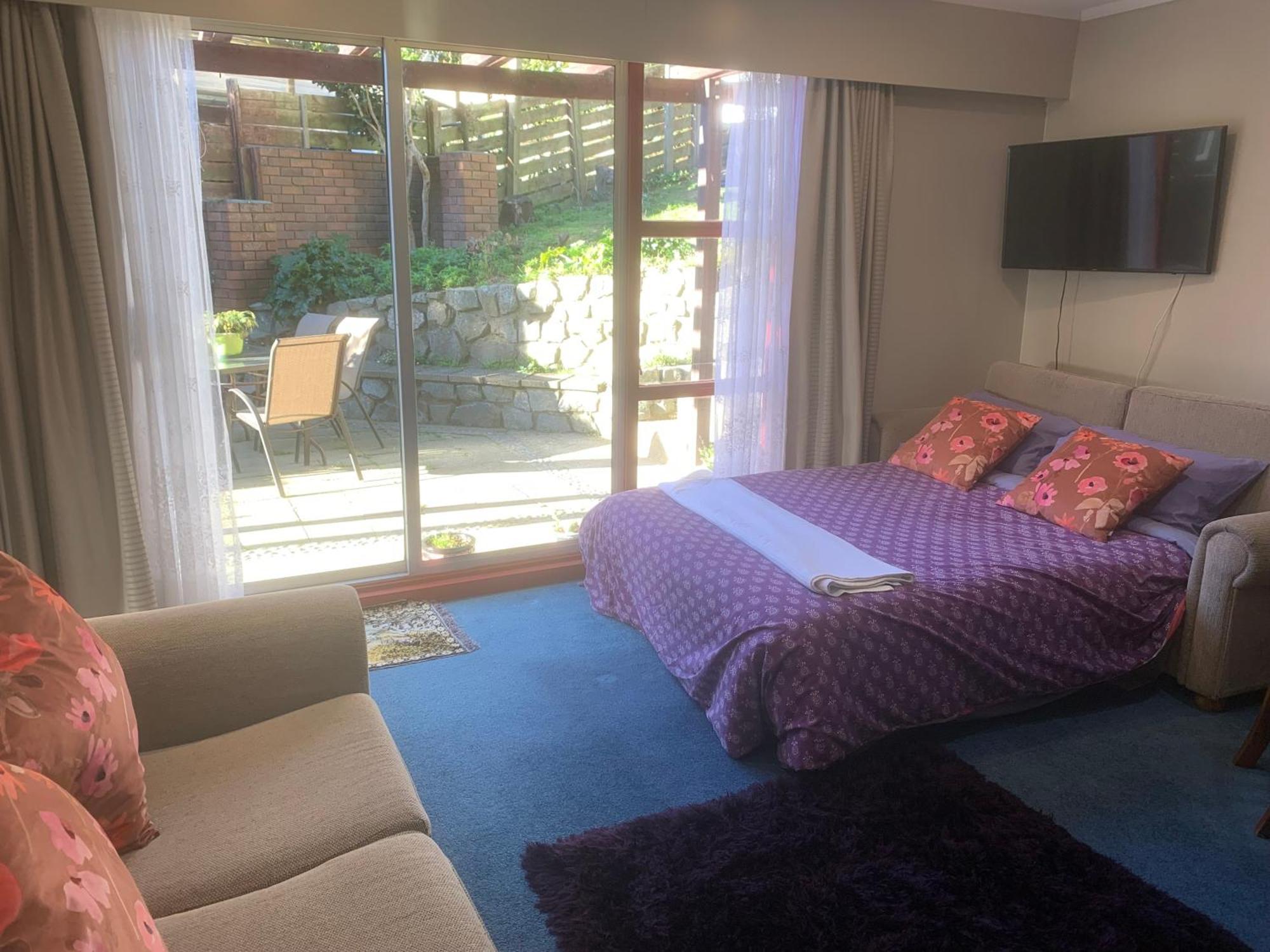 Sunny Holiday Home Уелингтън Екстериор снимка